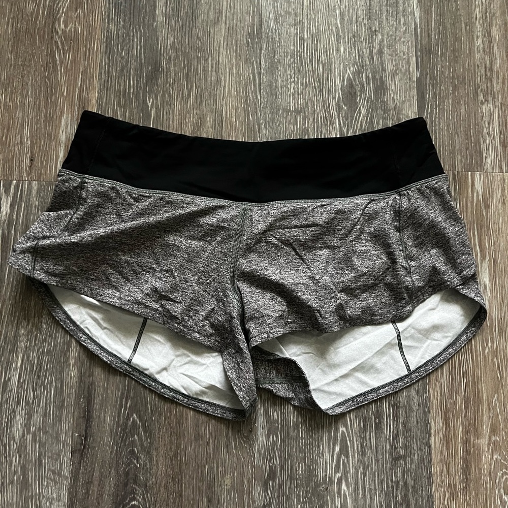 Lululemon low rise speed up short 2.5inches